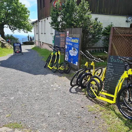 Pod Rozhlednou 3*
