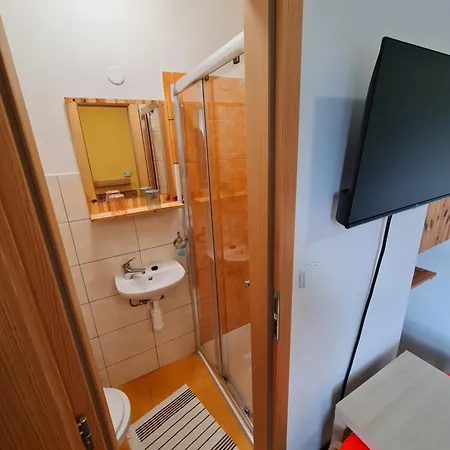 Pod Rozhlednou Sněžník